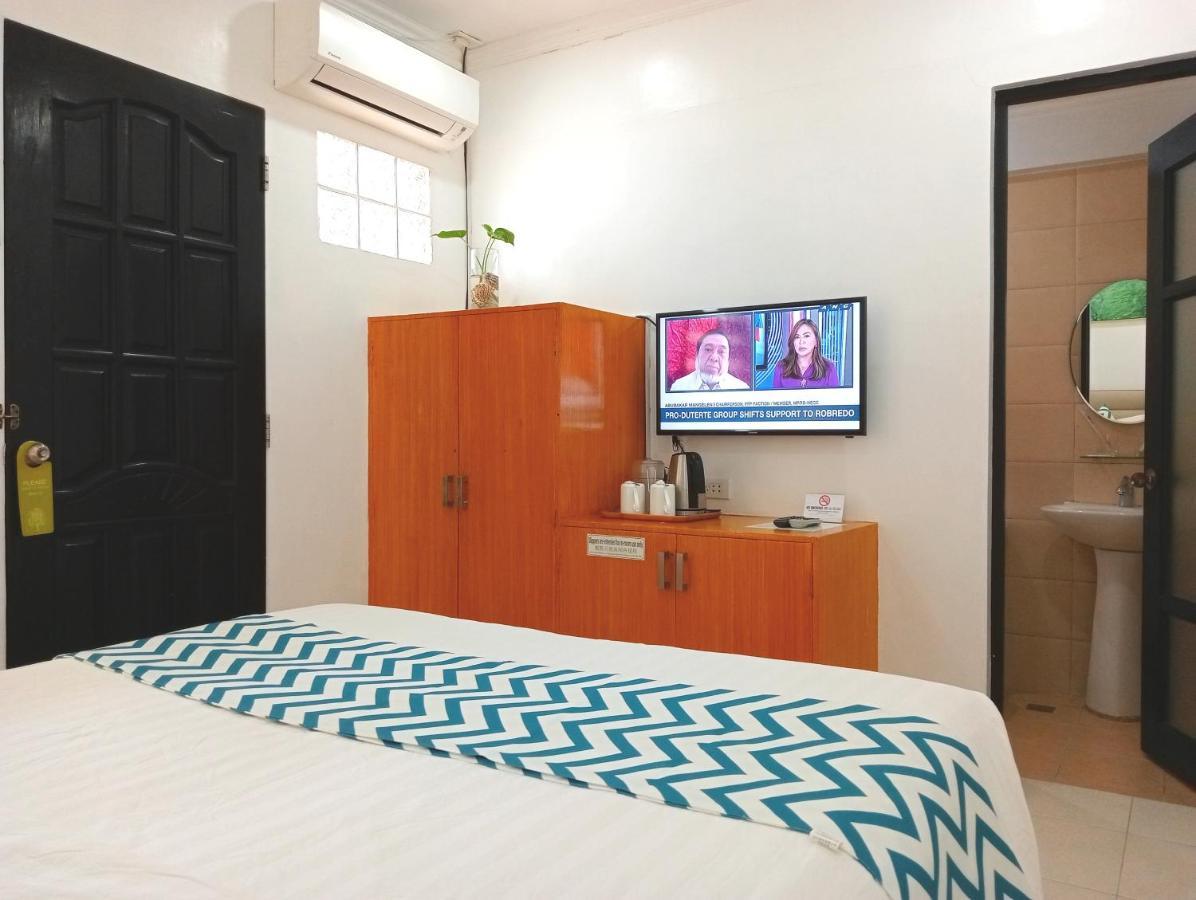Grand Blue Beach Hotel Manoc-Manoc Buitenkant foto