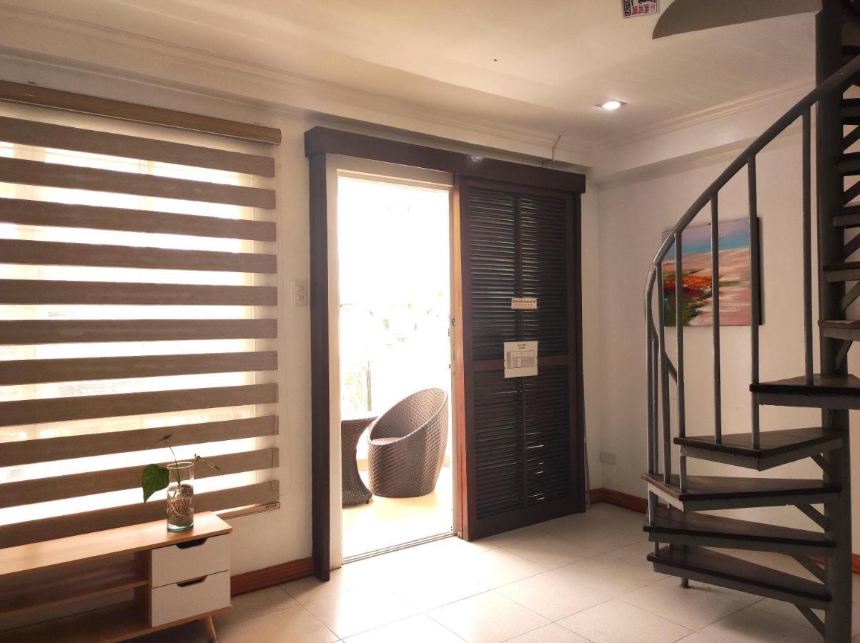 Grand Blue Beach Hotel Manoc-Manoc Buitenkant foto