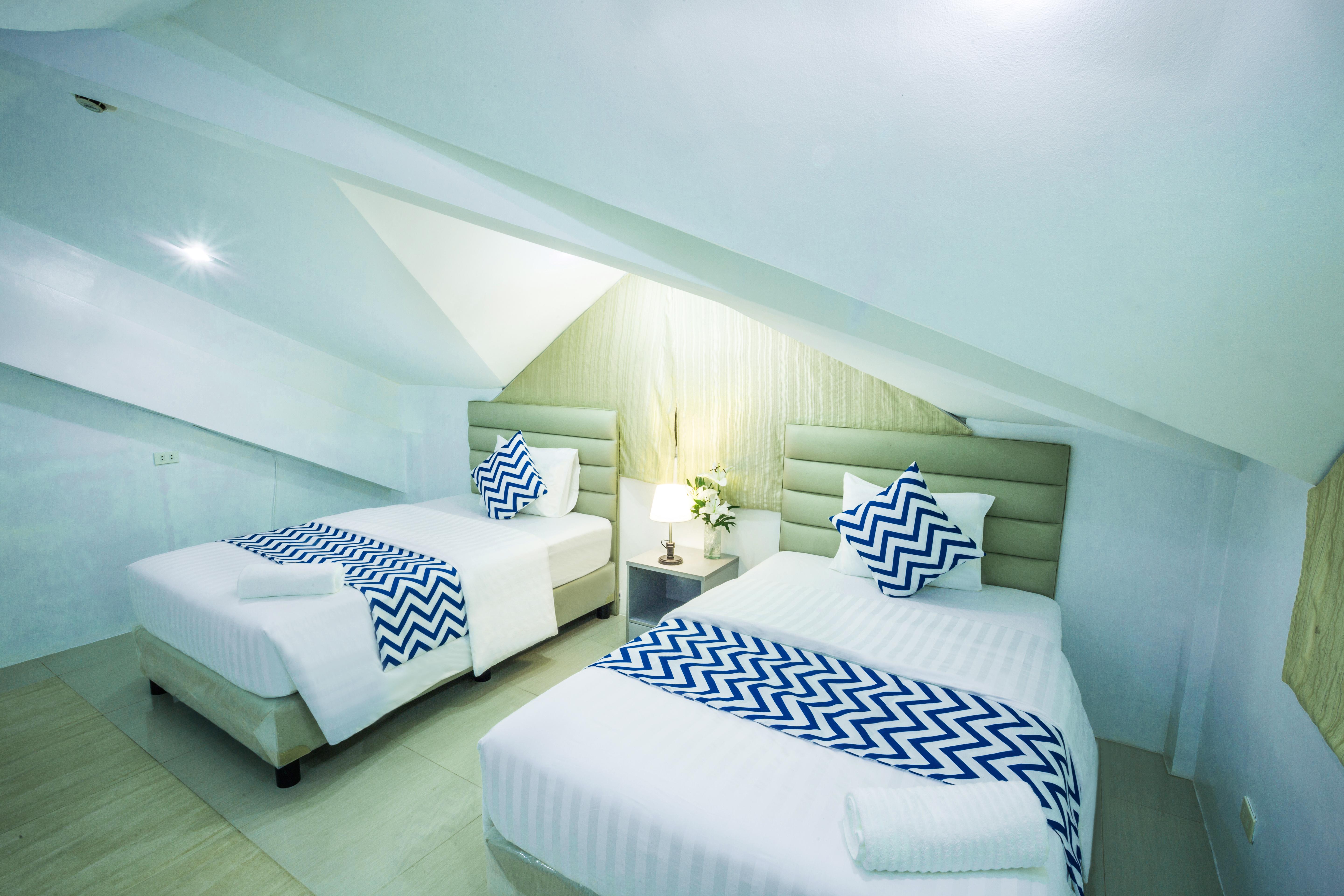 Grand Blue Beach Hotel Manoc-Manoc Buitenkant foto
