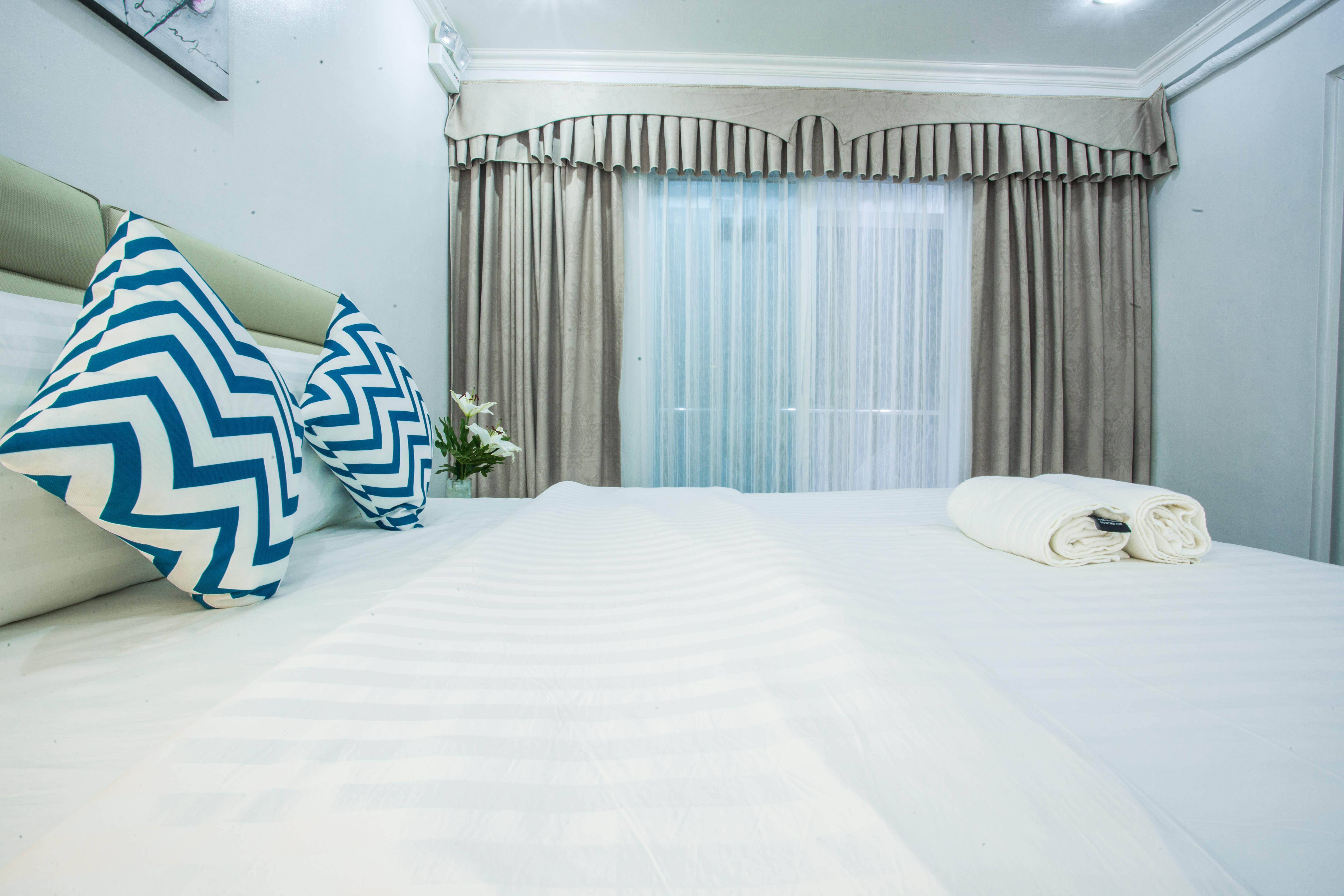 Grand Blue Beach Hotel Manoc-Manoc Buitenkant foto