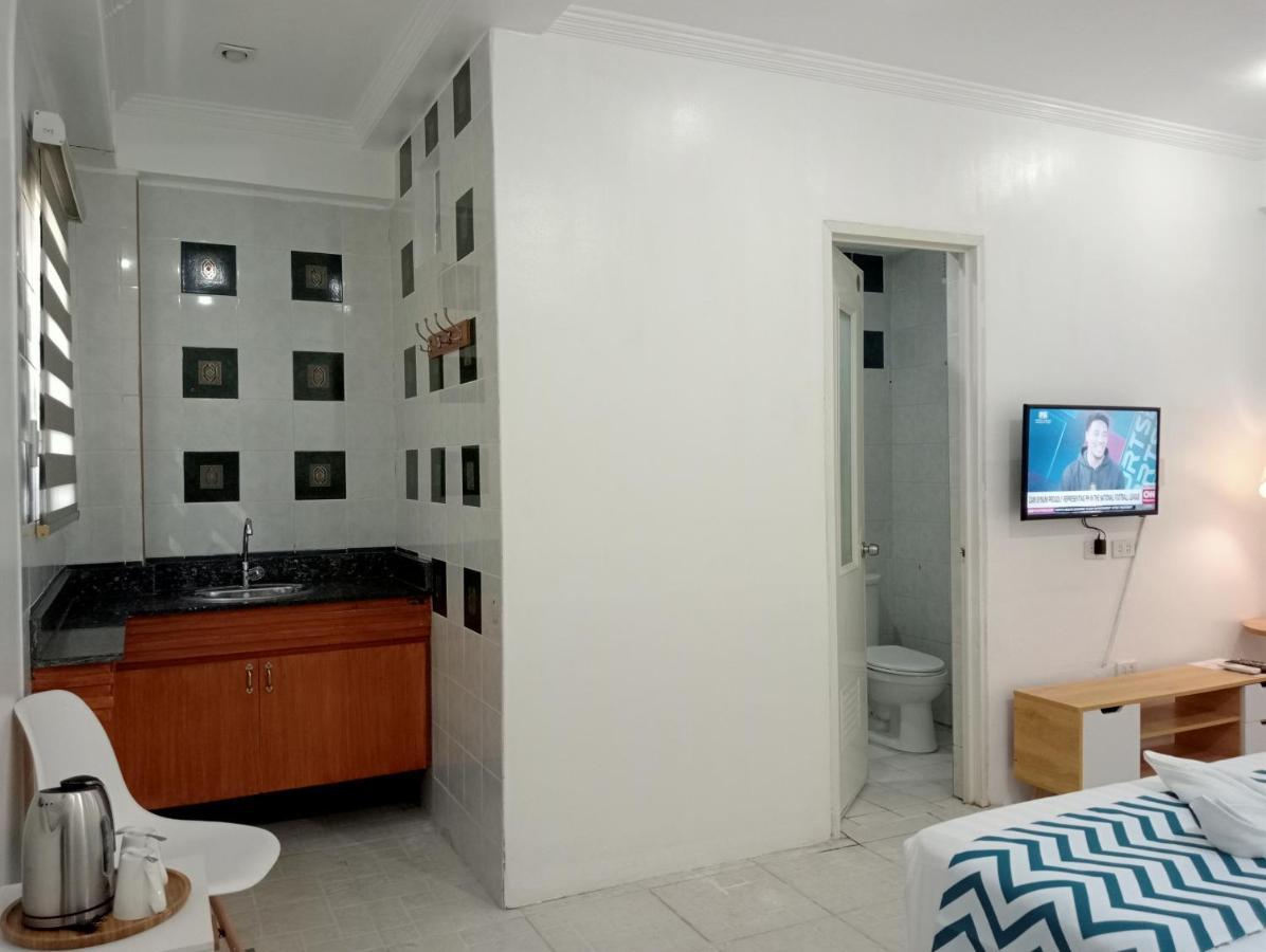 Grand Blue Beach Hotel Manoc-Manoc Buitenkant foto