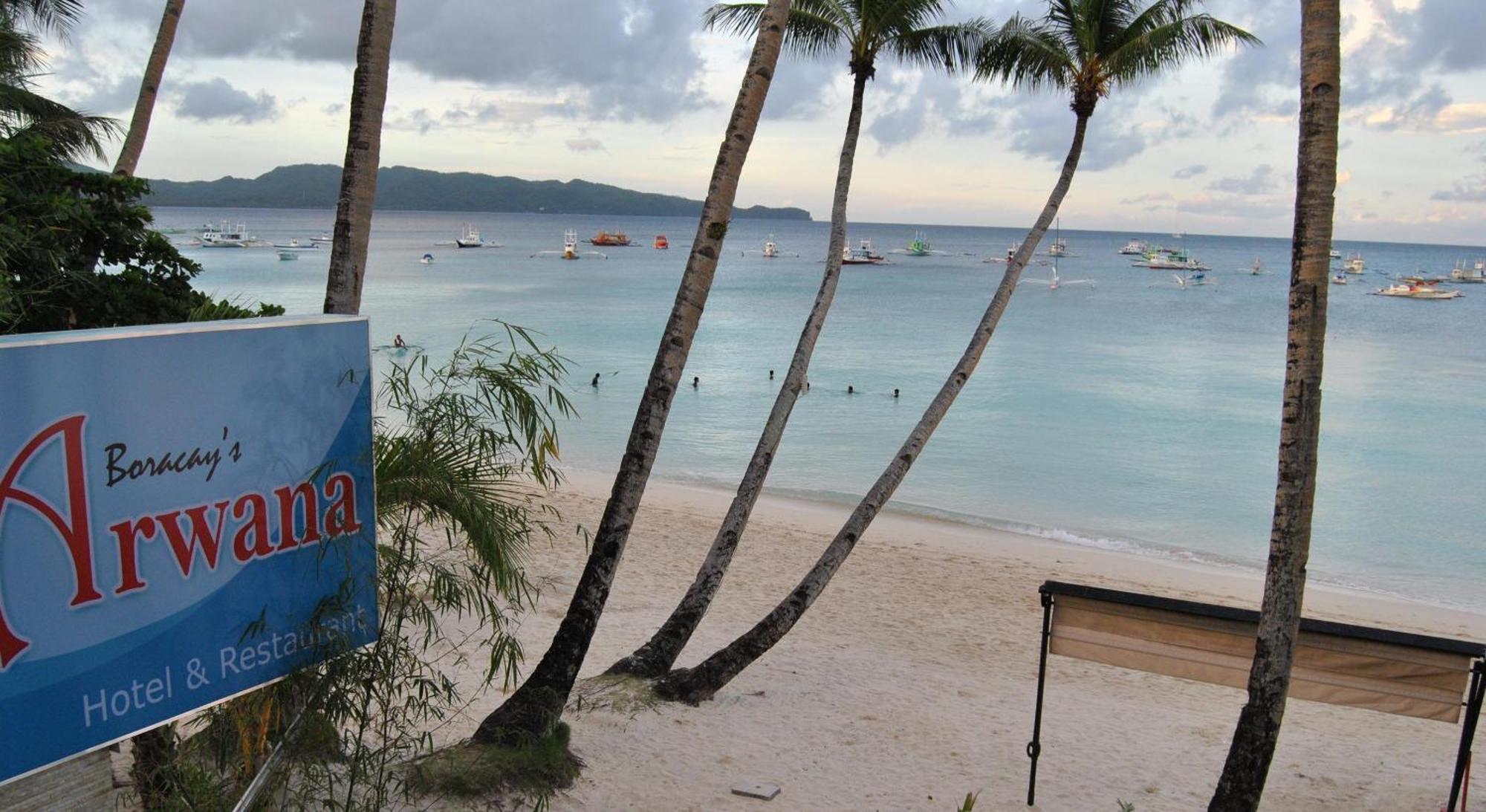 Grand Blue Beach Hotel Manoc-Manoc Buitenkant foto