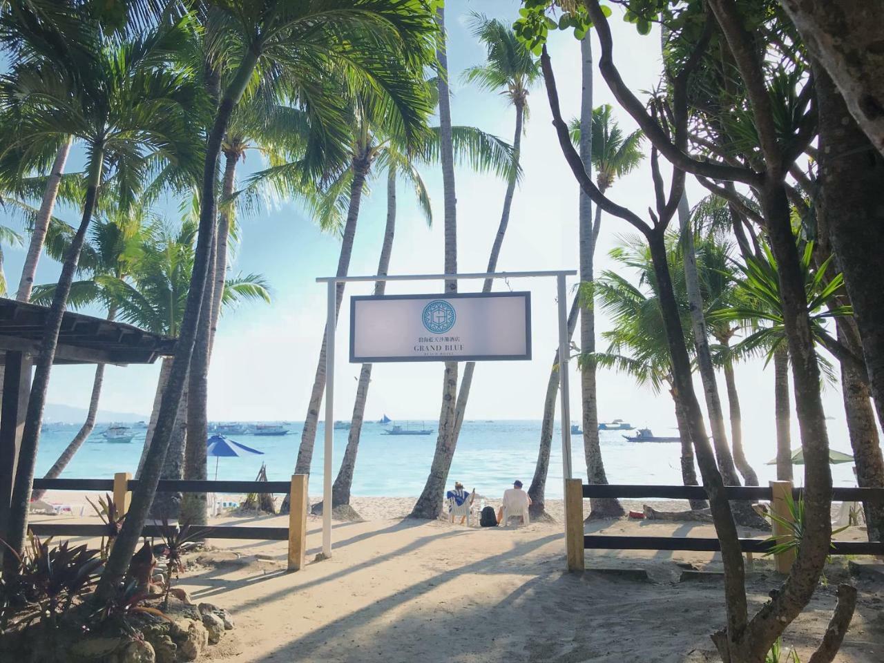 Grand Blue Beach Hotel Manoc-Manoc Buitenkant foto